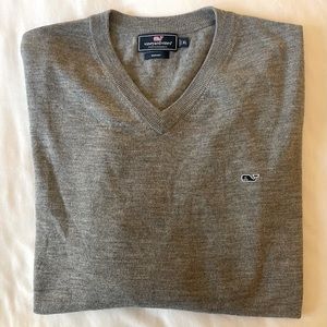 Vineyard Vines Grey Performance V-neck Sweater..Size XL, Extra Large, Like New